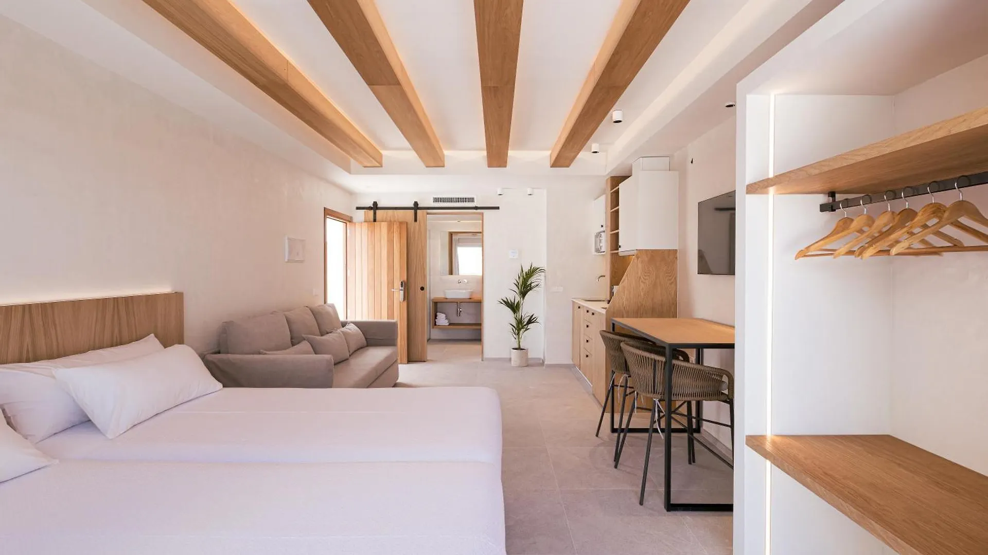 Malacosta Sky Suites - Mc Apartments Ibiza